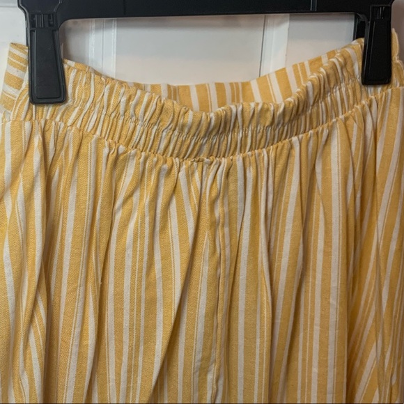 Knee length striped skirt NWT small/medium - Picture 4 of 8